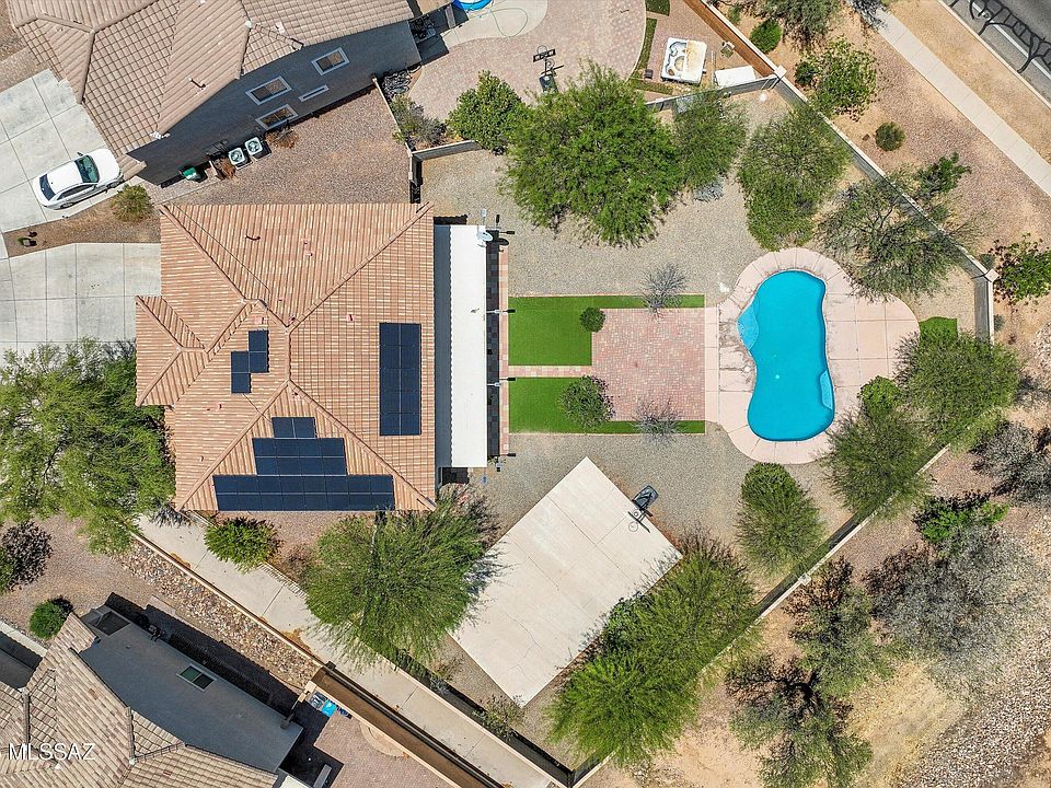 1st image of 6 W Calle Bayeta