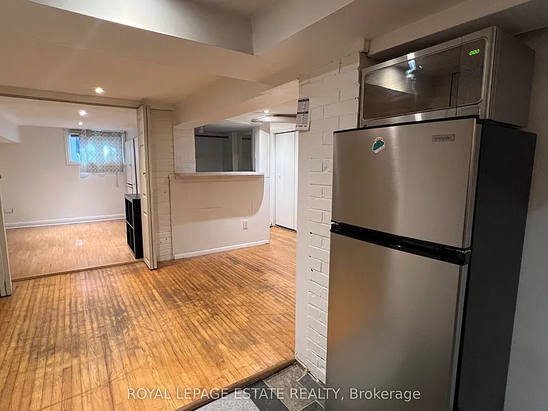 372 Victoria Park Ave — Photo 6