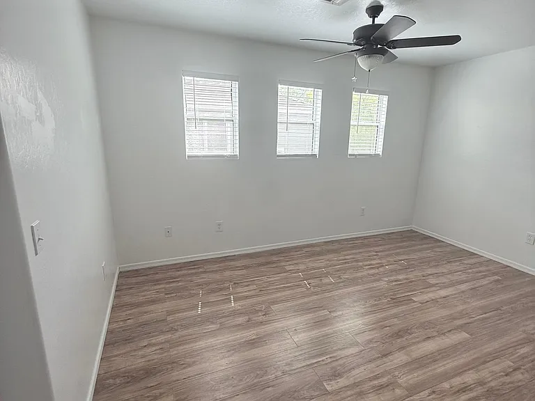 4154 E Betsy Ln — Photo 8