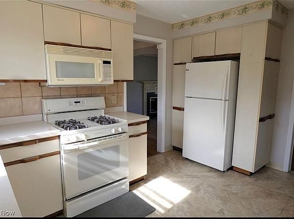 5th image of 1416 Villa Dr