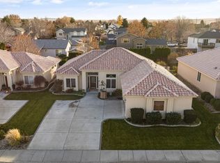 8929 W Rio Grande Ave, Kennewick, WA 99336