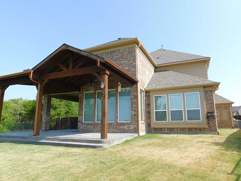 1704 Serra Dr — Photo 37