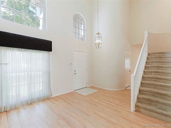 3rd image of 3907 Jasmine Ln
