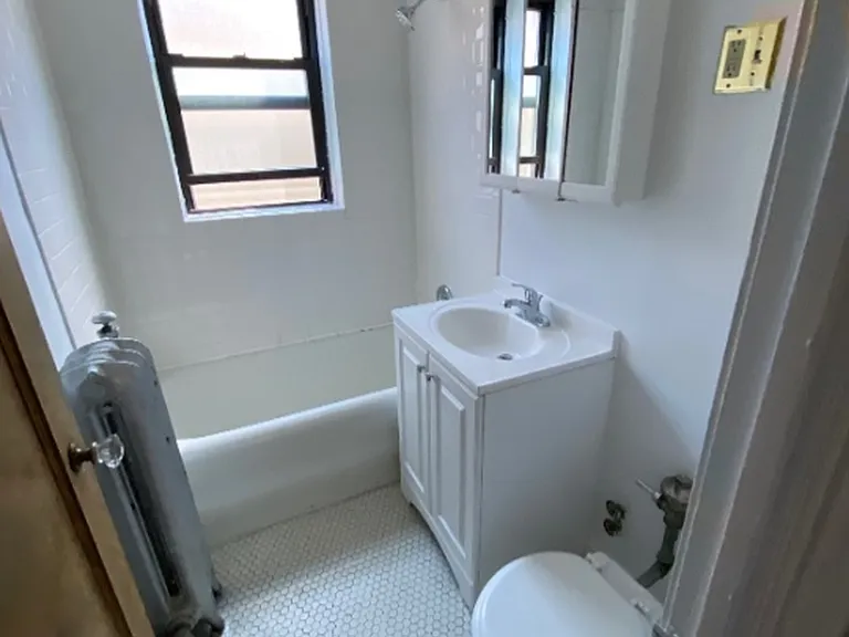 4519 N Paulina St #21-A — Photo 6