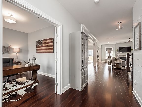 3rd image of 10635 Honeysuckle Way