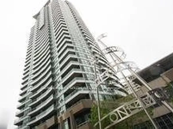 33 Elm Dr W, Mississauga, ON