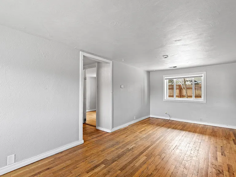 840 North St — Photo 2