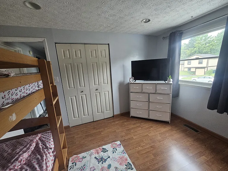 3136 Delburn Ave — Photo 36