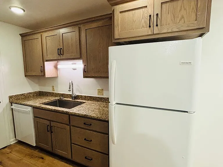 927AB - 410 Houston St. - DM — Photo 106