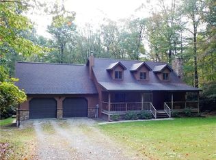 213 N Locust Rd, Acme, PA 15610