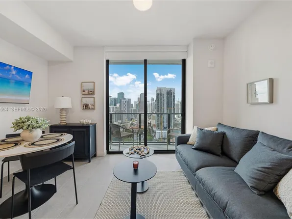 121 NE 5th St, Miami, FL