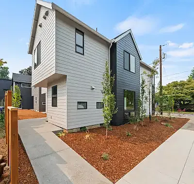 3984 NE 35th Ave — Photo 5