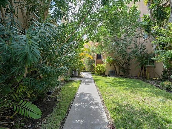 4th image of 206 W Red Snapper St #124