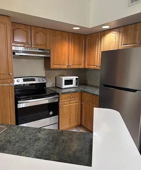 12950 Vista Isles Dr #425 — Photo 2