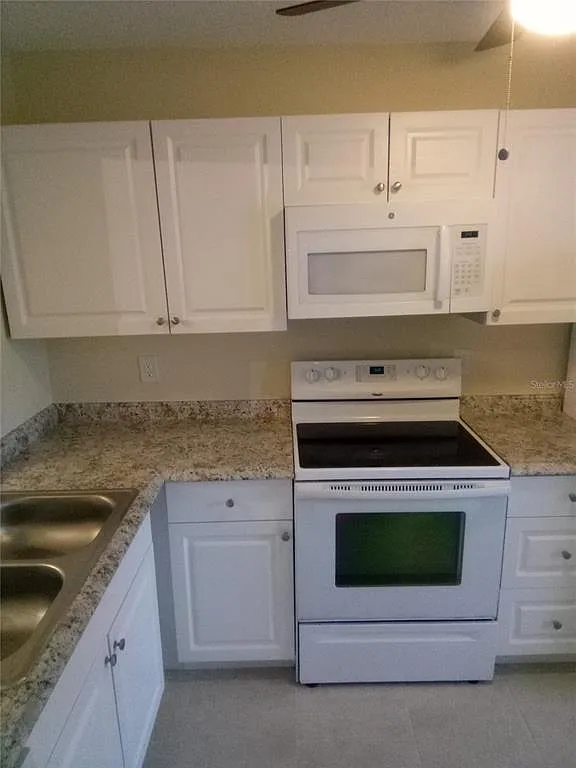 1 bed, 1.0 bath, 660 sqft, $985 — Photo 3
