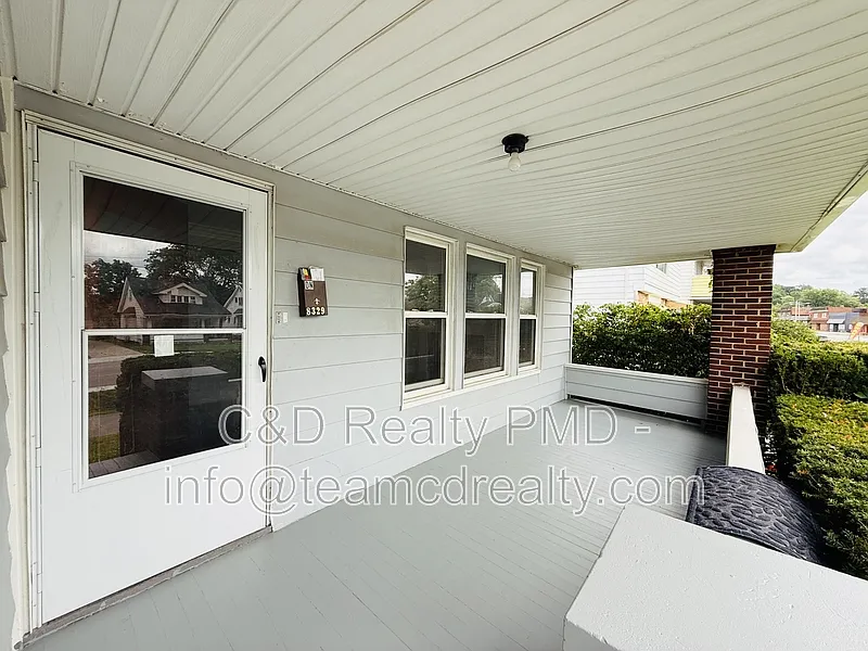 2 bed, 1.0 bath, $1,000 — Photo 3