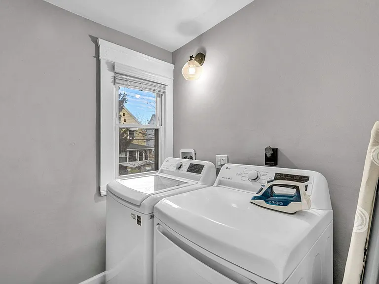1339 W 61st St — Photo 9