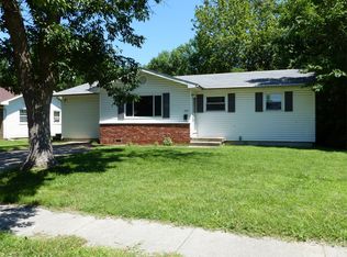 1333 W Crestview St, Springfield, MO 65807