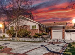 889 Jackson St, Baldwin, NY 11510