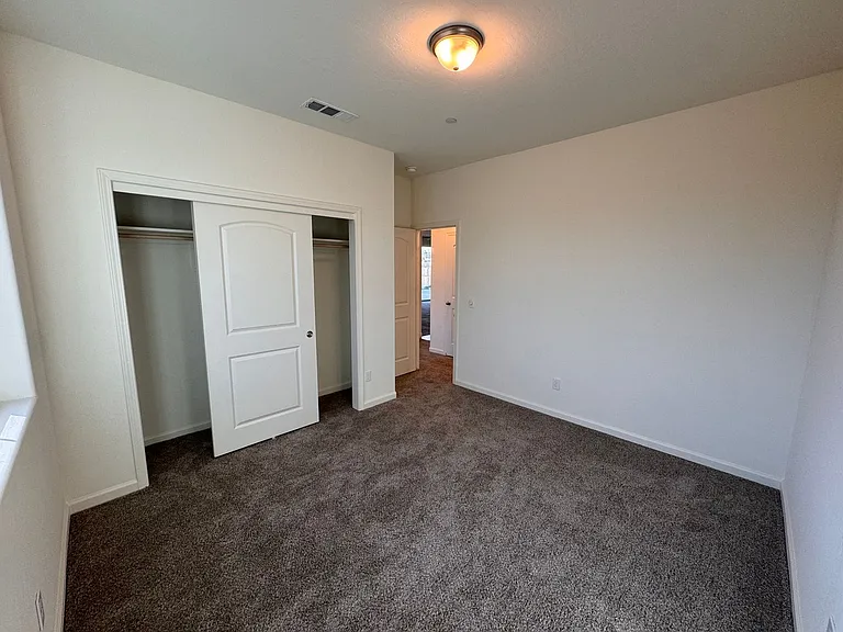 224 W Kimball Ave — Photo 7