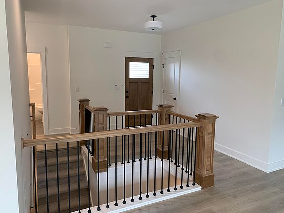 3rd image of 6612 Inwood Ridge Dr NE