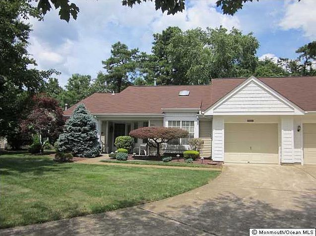 1st image of 968 Thornbury Lane #A