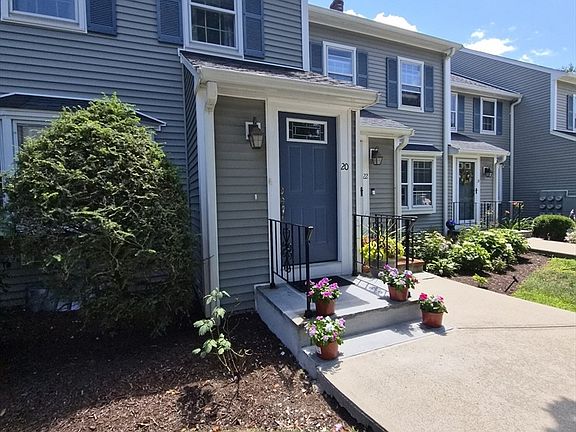 2nd image of 20 Daniel Dr Unit 20