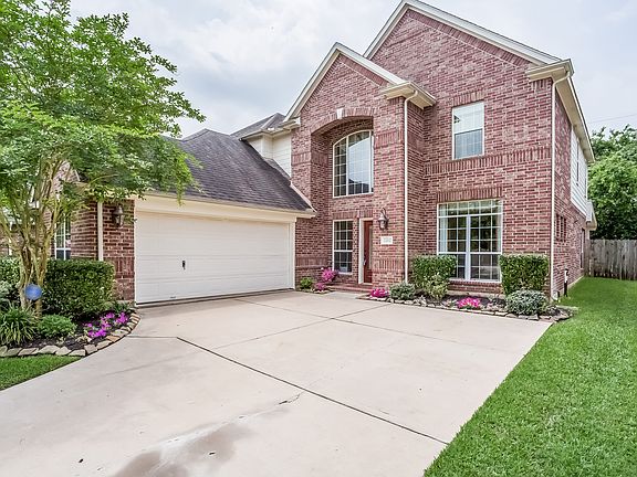 3rd image of 2202 Blue Water Bay Dr