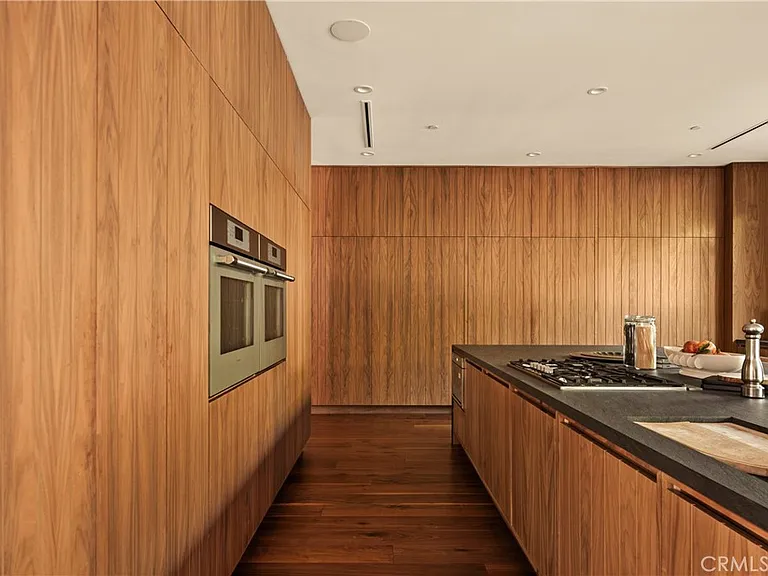 4930 Edgerton Ave — Photo 8