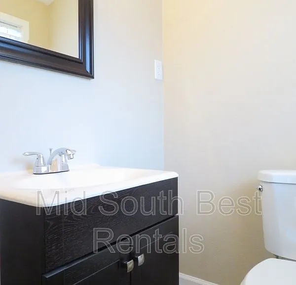 3688 Shoreham Dr — Photo 5