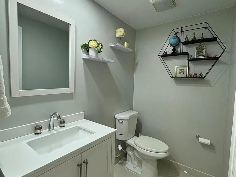 9355 SW 8th St #417 — Photo 8