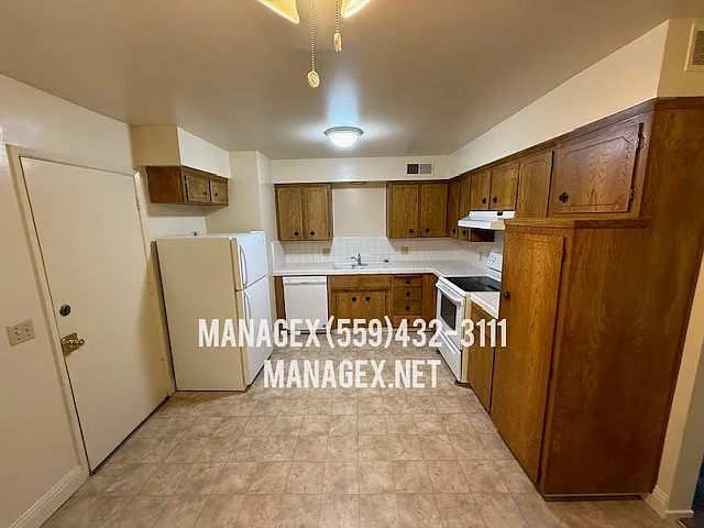 4671 N Glenn Ave #107 — Photo 11