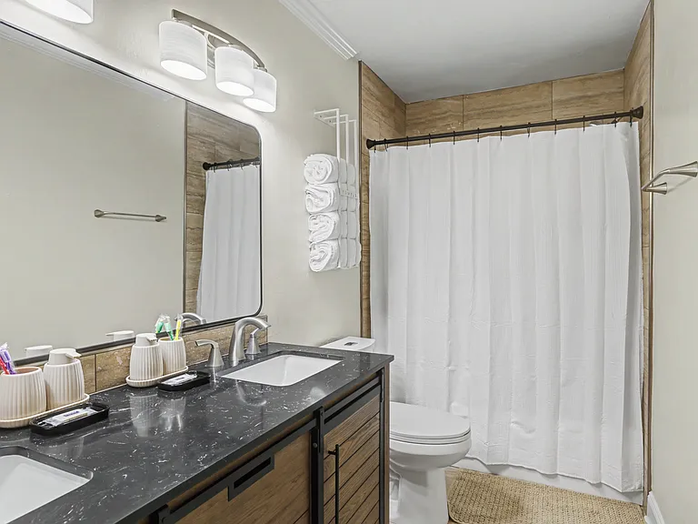 3231 N Shannon Lakes Dr — Photo 16