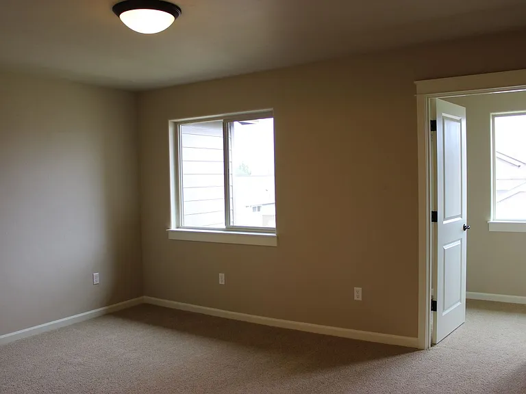 3195 SW 28th St — Photo 13