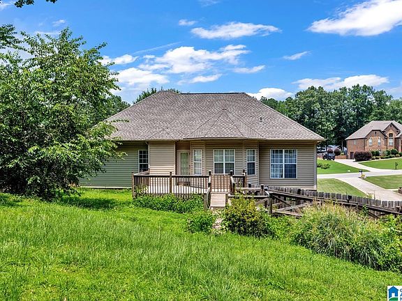 3rd image of 119 Lime Creek Ln