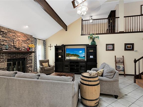 3rd image of 404 S Buckskin Way