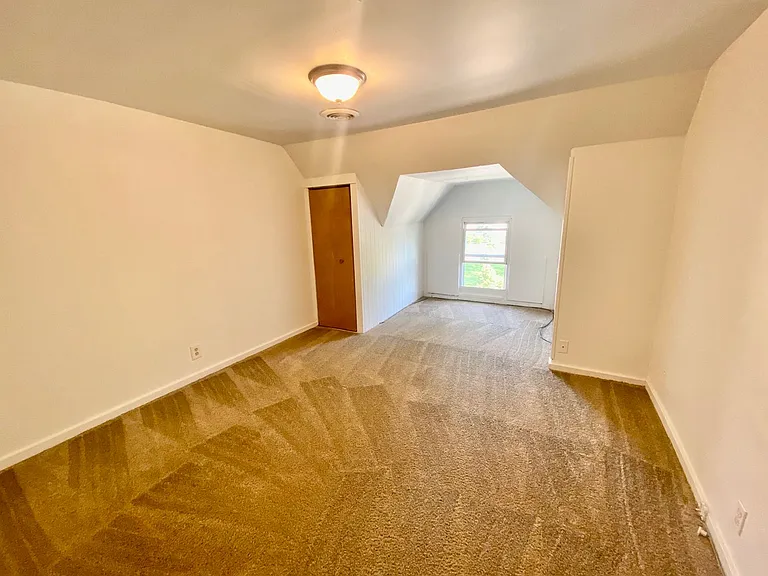 603 W Cross St — Photo 19