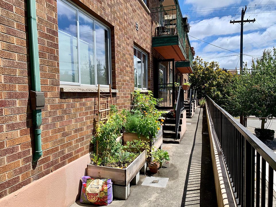 1st image of 709 3rd Ave W #709