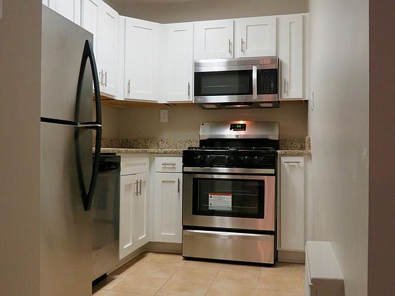 4th image of 801 N Pitt St APT 1102