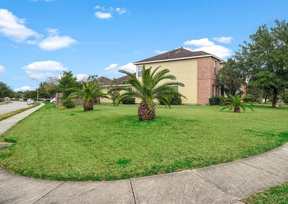 1st image of 9603 Adobe Rose Dr