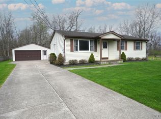 1194 S Penora St, Depew, NY 14043
