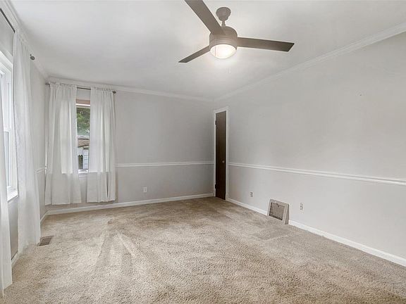 2nd image of 3138 La Vista Dr