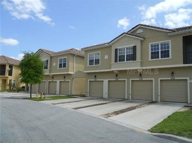 1st image of 2725 Oakwater Dr