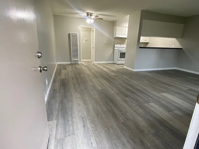 1235 N San Gabriel Ave #19 — Photo 2