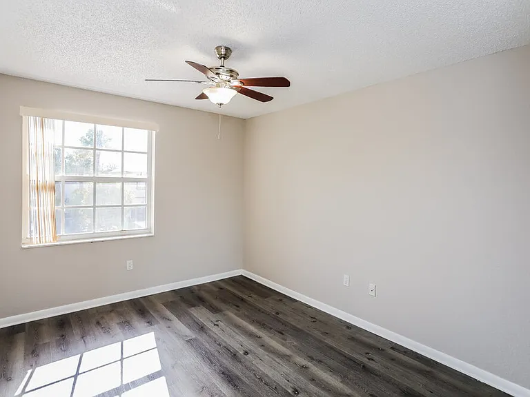 1213 NW 159th Ln — Photo 12