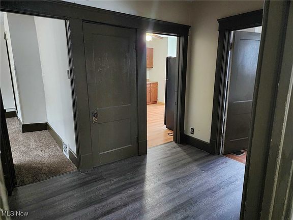 3rd image of 1328 Logan Ave NW