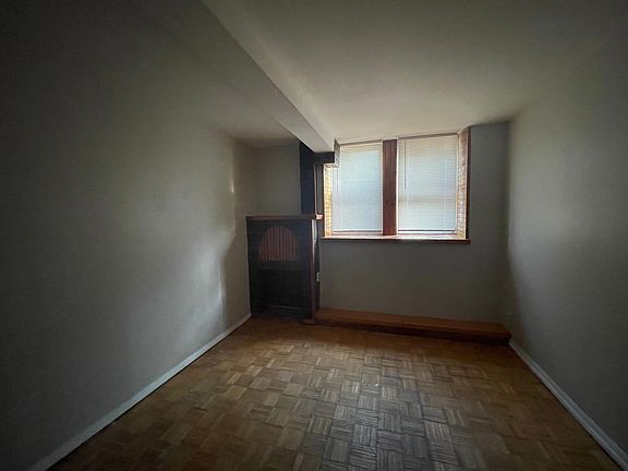 2nd image of 165 W 48th St #Basement