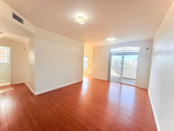 2nd image of 3711 Baldwin St APT 702