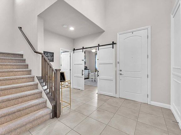 5th image of 505 Punto Vallata Dr