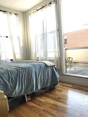 Rented by City Vista Inc | media 10